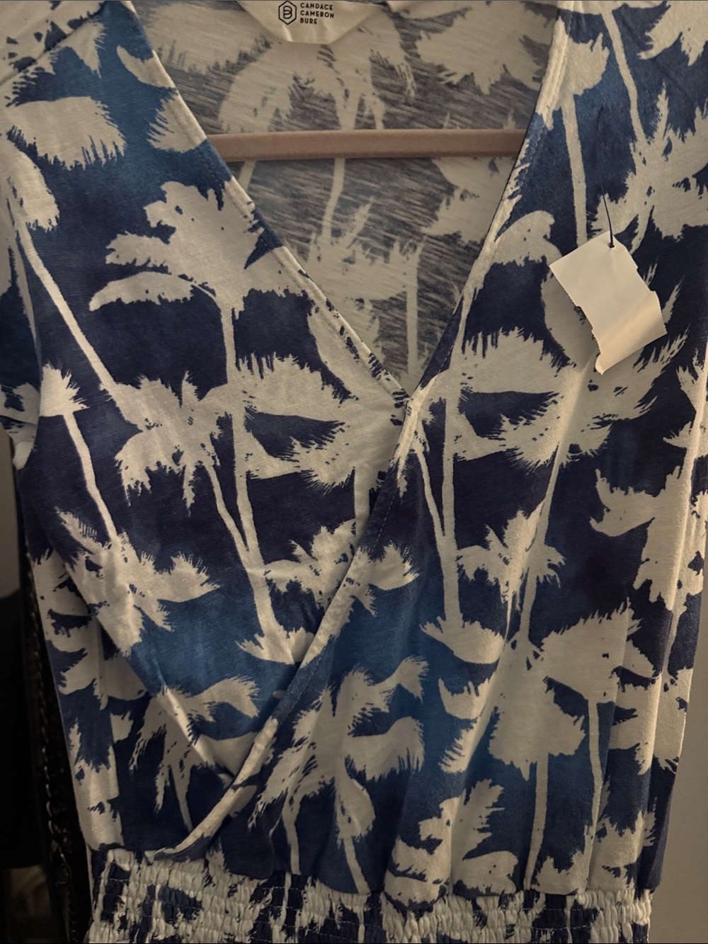 Candace Cameron Bure Navy and White Palm-Print Jumpsuit - Picture 3 of 3